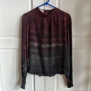 Cloth and stone blouse. Like new. Great condition.